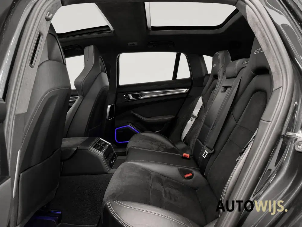 Porsche Panamera Sport Turismo 4.0 GTS uit 2019, foto 10