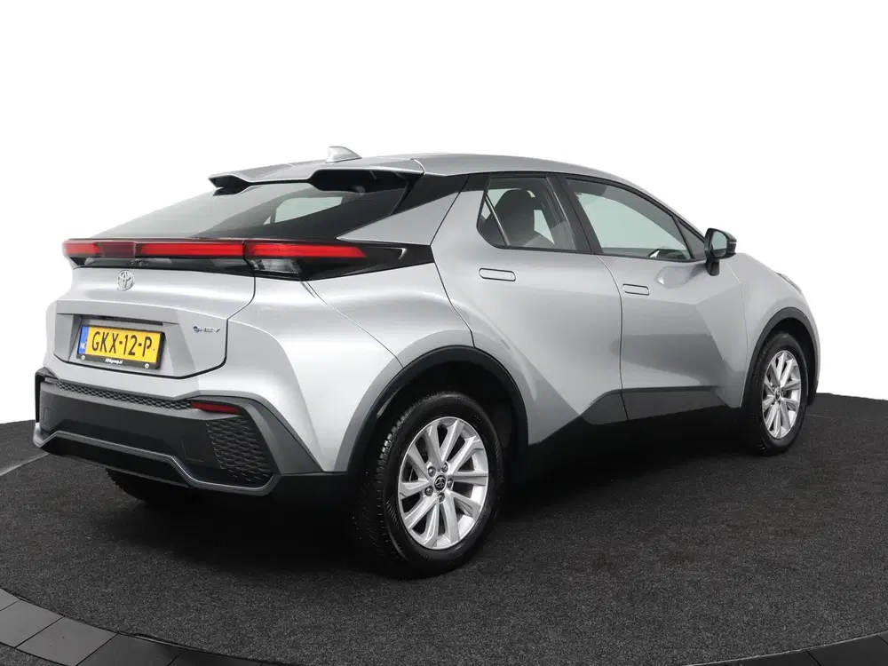 Toyota C-HR 1.8 Hybrid 140 Active uit 2024, foto 2