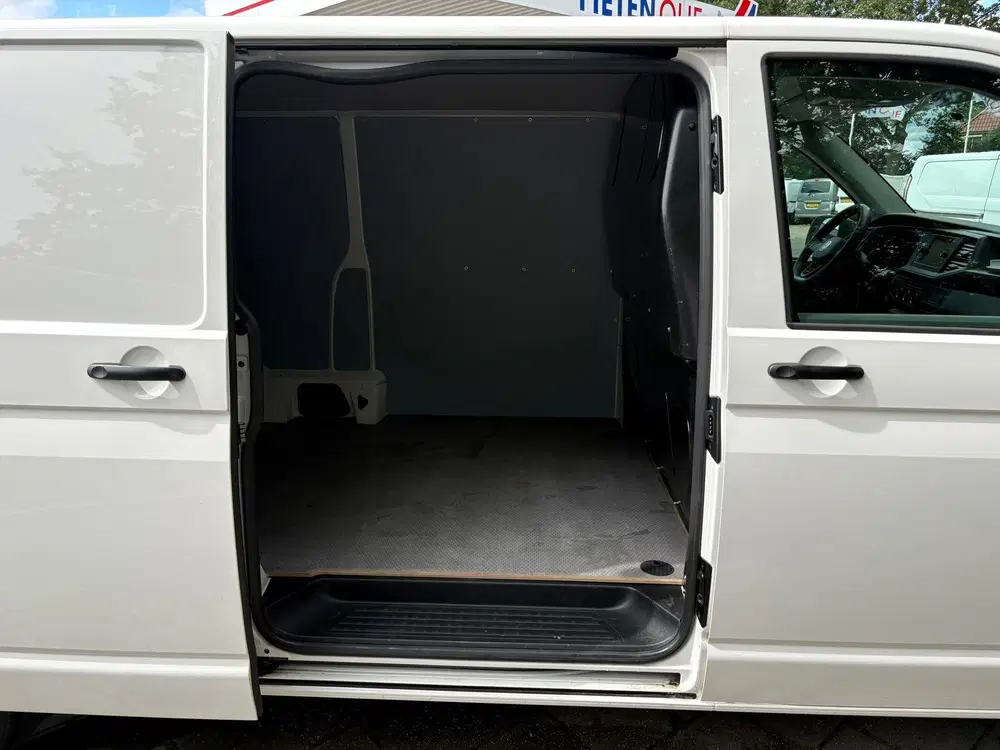 Volkswagen Transporter 2.0 TDI L2H1 150PK uit 2024, foto 10
