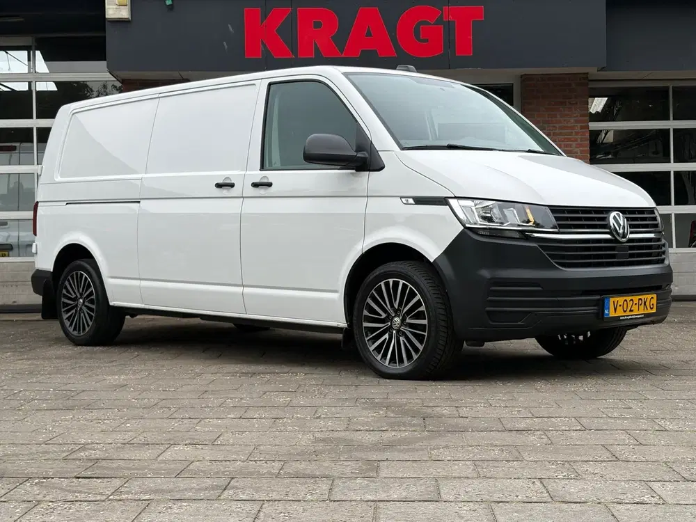 Volkswagen Transporter 2.0 TDI L2H1 150PK uit 2024, foto 2
