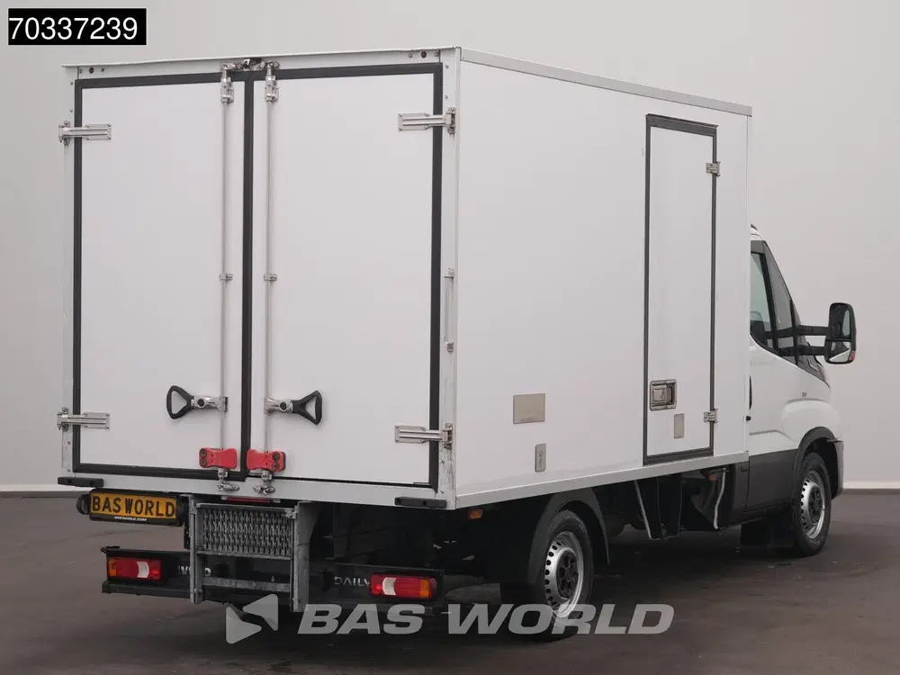 Iveco Daily Automaat Koel uit 2023, foto 2