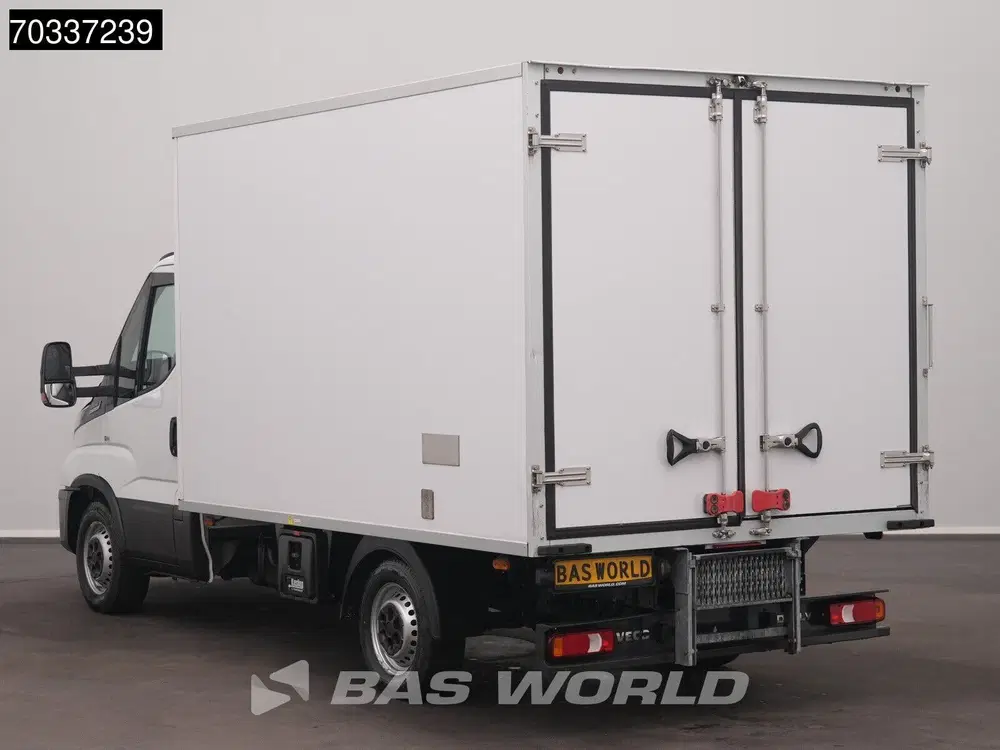Iveco Daily Automaat Koel uit 2023, foto 6