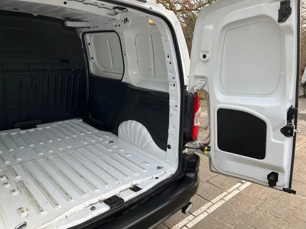 Toyota Proace City 1.5 D-4D Cool Comfort uit 2021, foto 10