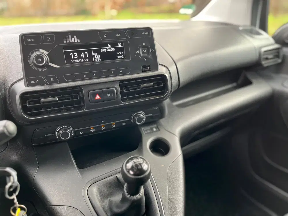 Toyota Proace City 1.5 D-4D Cool Comfort uit 2021, foto 15