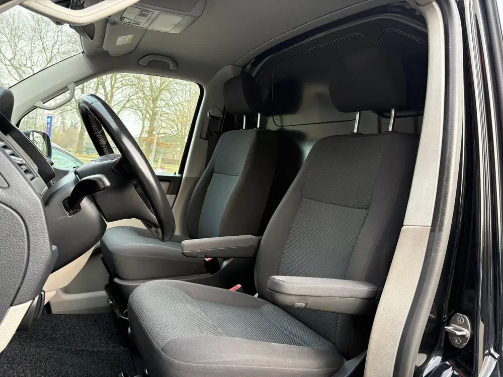Volkswagen Transporter 2.0 TDI L1H1 Highline 150 PK uit 2019, foto 14