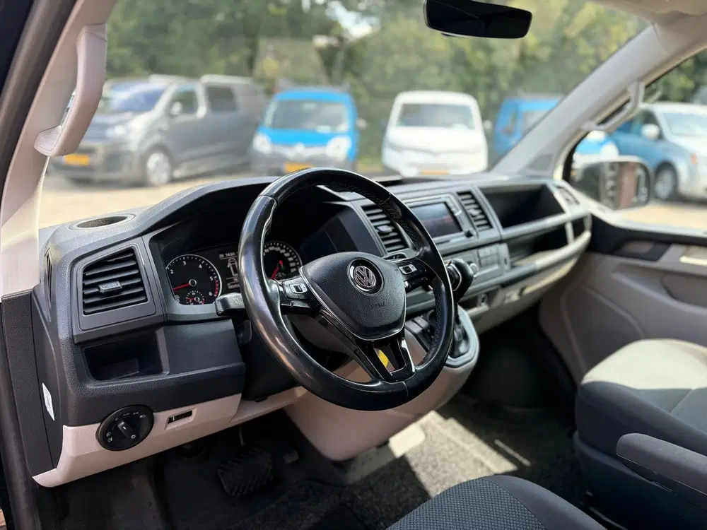 Volkswagen Transporter 2.0 TDI L1H1 Highline 150 PK uit 2019, foto 15
