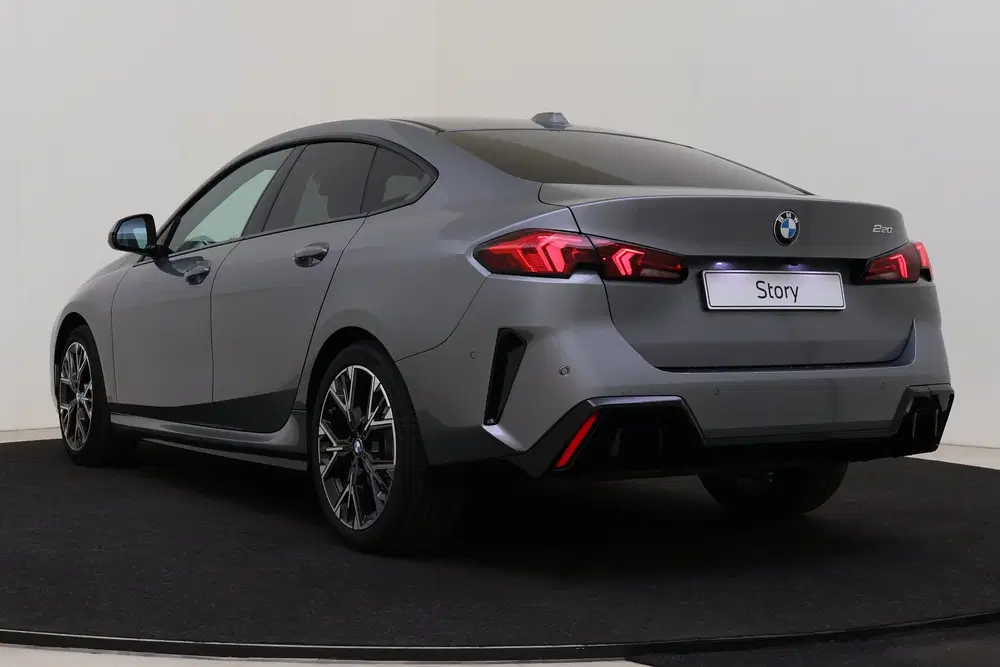 BMW 2-serie Coupé 220 M Sport Automaat uit 2026, foto 15