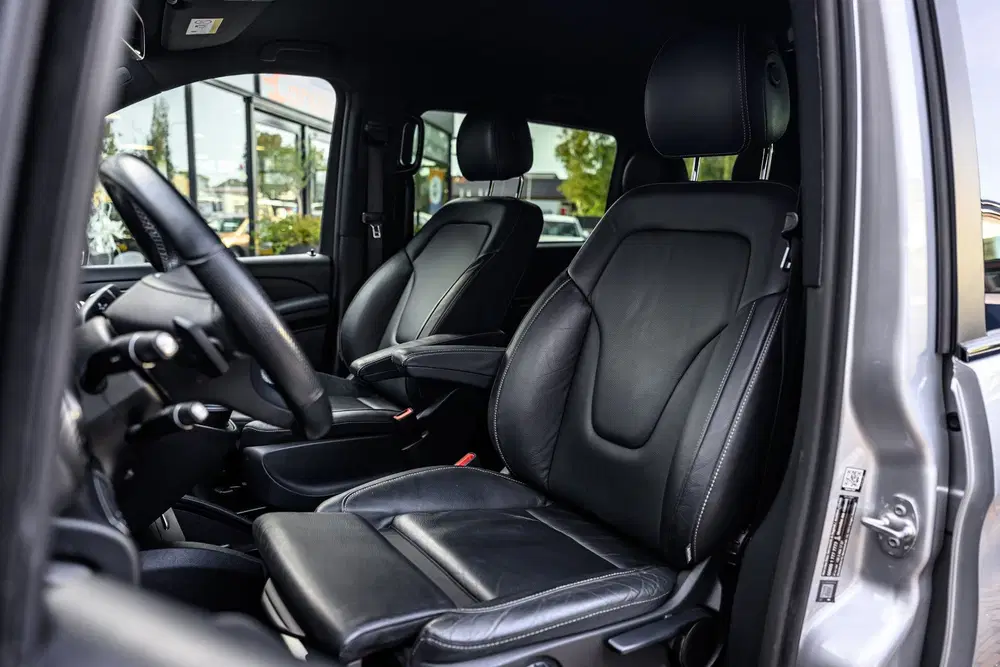 Mercedes-Benz V-Klasse 300d Lang DC Avantgarde Edition uit 2022, foto 14