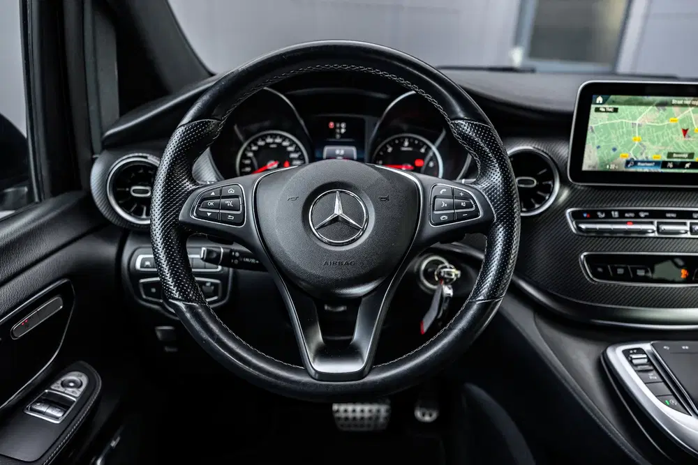Mercedes-Benz V-Klasse 300d Lang DC Avantgarde Edition uit 2022, foto 15
