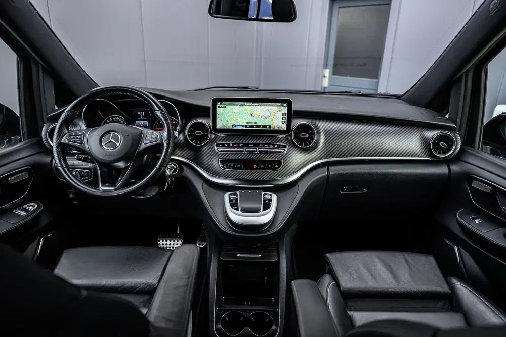 Mercedes-Benz V-Klasse 300d Lang DC Avantgarde Edition uit 2022, foto 5