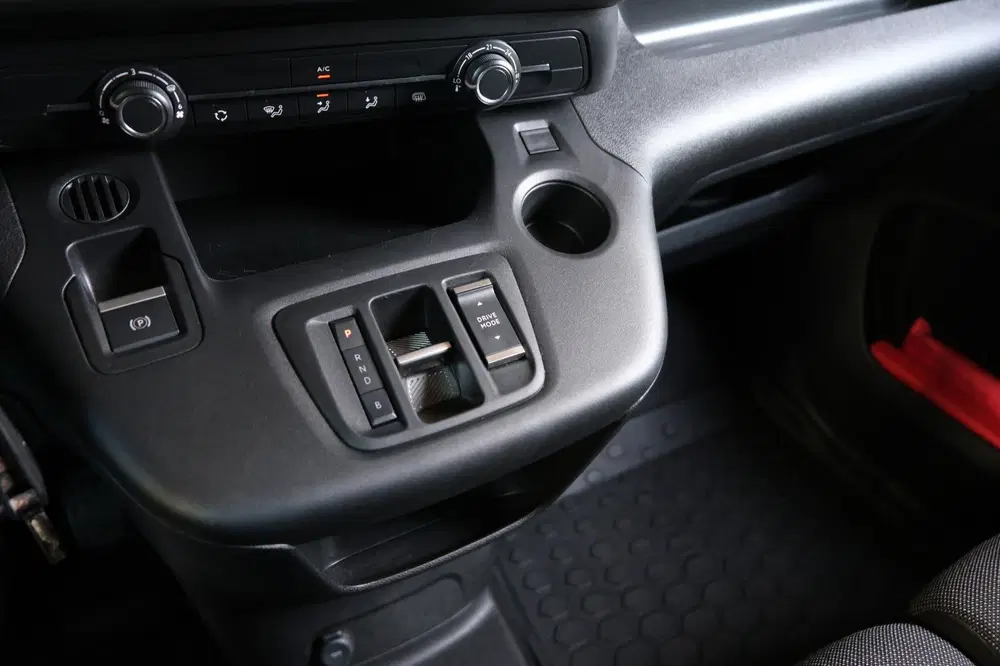 Peugeot Partner 136 L2 50 kWh*SOH 97%* uit 2023, foto 5