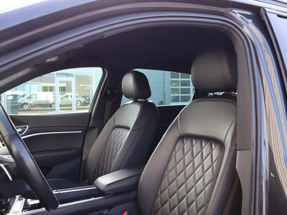 Audi e-tron 55 408pk quattro Advanced edition 95 kWh uit 2022, foto 4