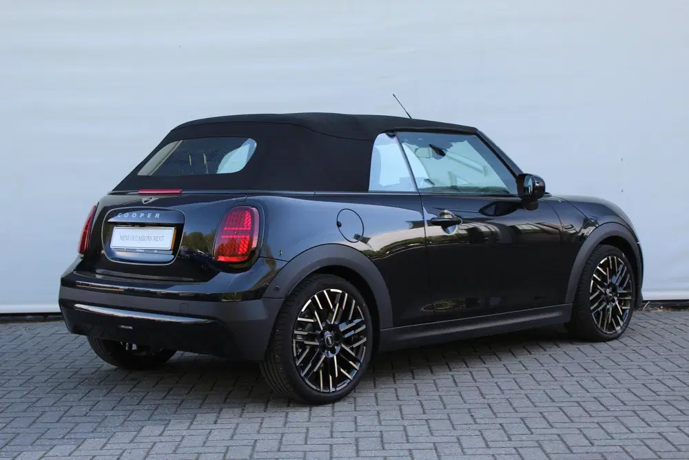 Mini Cabrio Cooper C Automaat uit 2025, foto 7