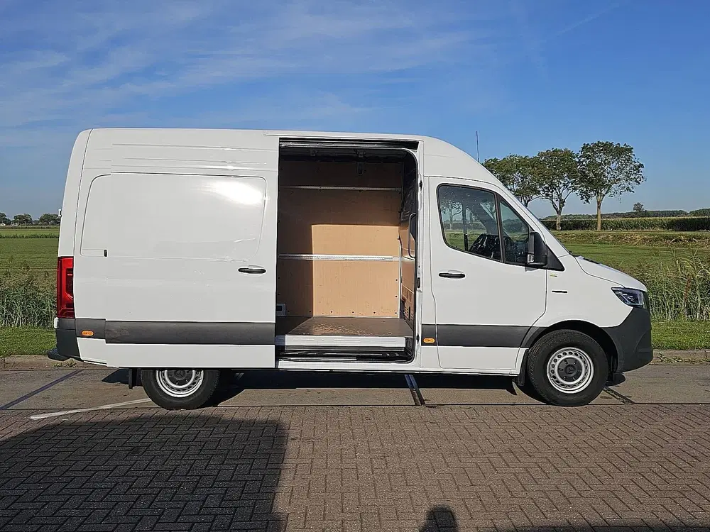 Mercedes-Benz Sprinter L2H2 81 kWh 300km WLTP Actieradius L uit 2024, foto 13