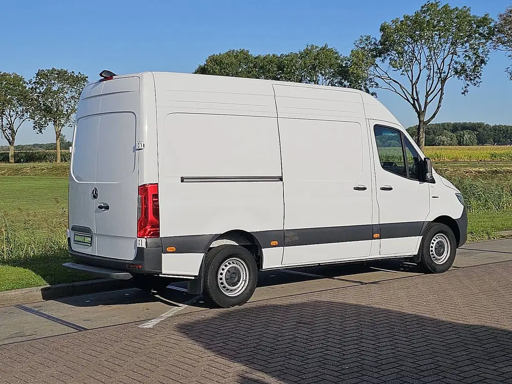 Mercedes-Benz Sprinter L2H2 81 kWh 300km WLTP Actieradius L uit 2024, foto 3