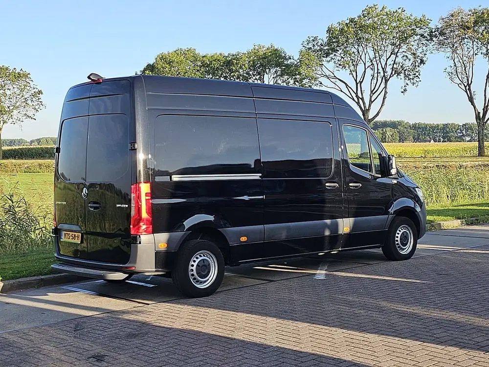 Mercedes-Benz Sprinter 311 ac automaat euro6 uit 2023, foto 3