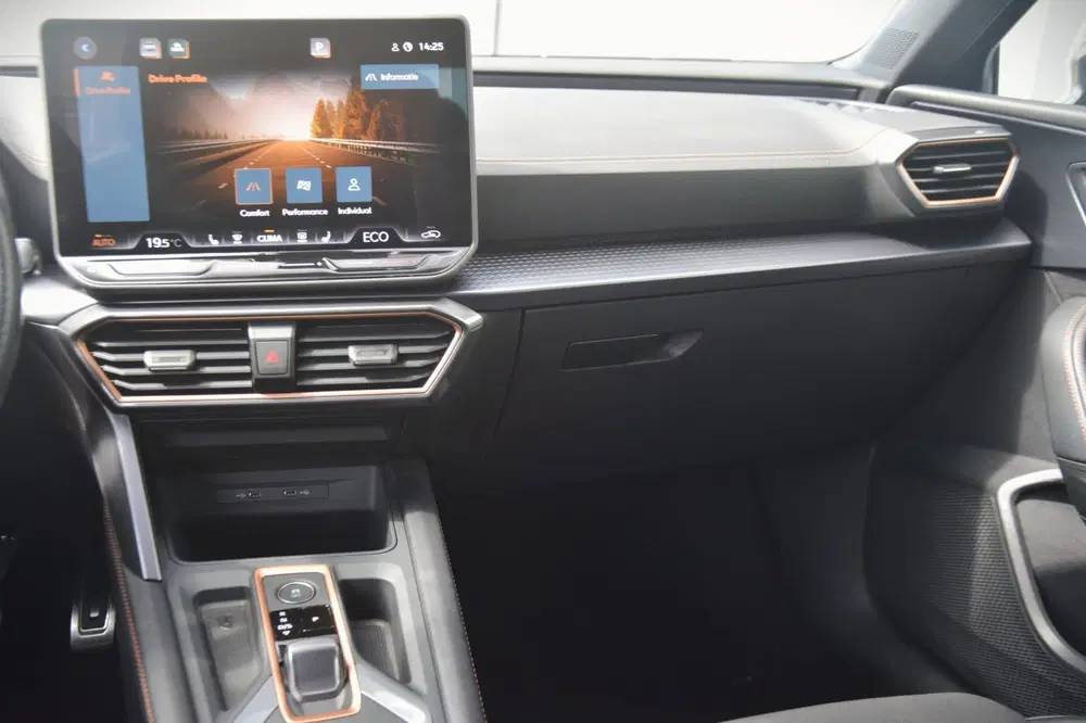 Cupra Leon 1.5 TSI e-Hybrid Business PHEV uit 2025, foto 12