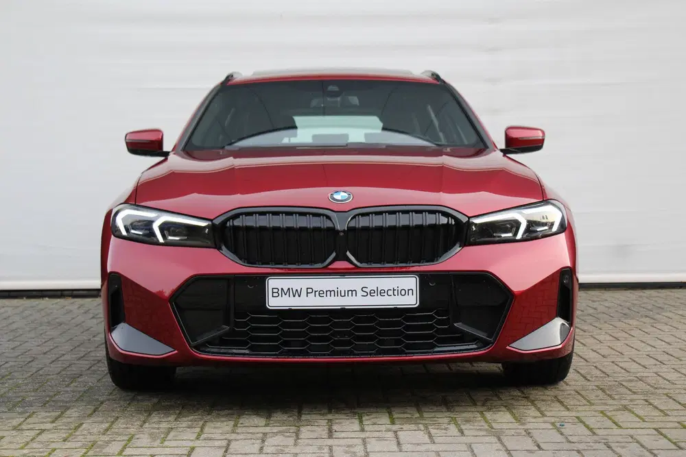 BMW 3-serie 330i xDrive High Executive M Sport Autom uit 2025, foto 3