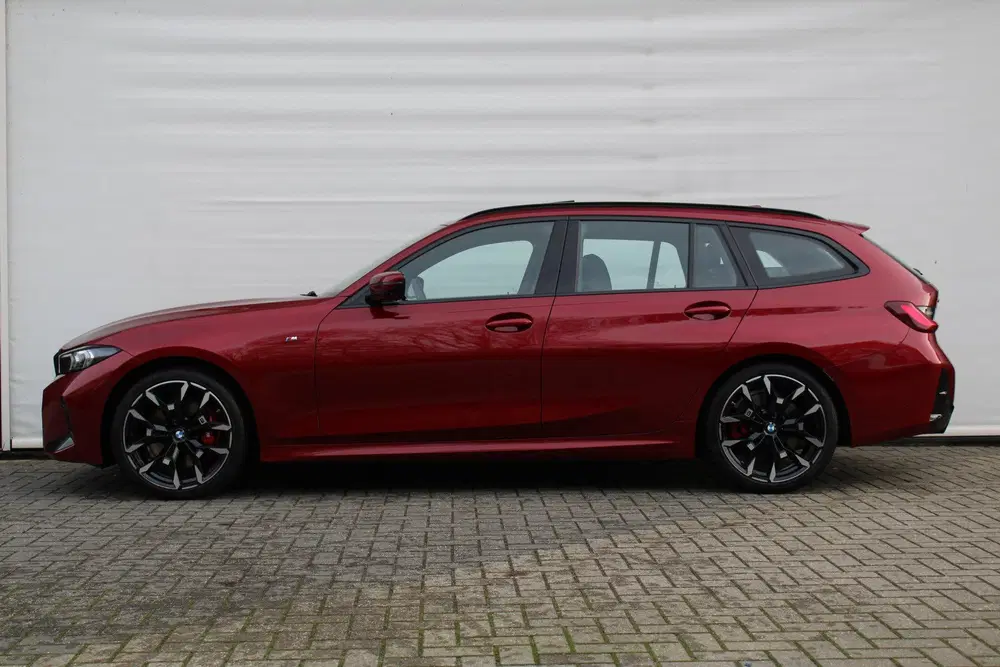 BMW 3-serie 330i xDrive High Executive M Sport Autom uit 2025, foto 6