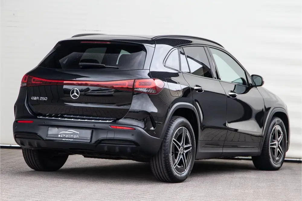 Mercedes-Benz EQA 250 AMG Nightpakket uit 2023, foto 2