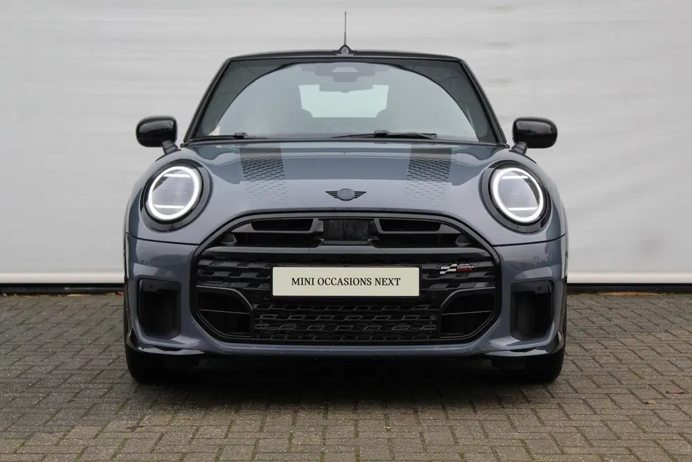 Mini Cabrio Cooper C Automaat uit 2025, foto 2