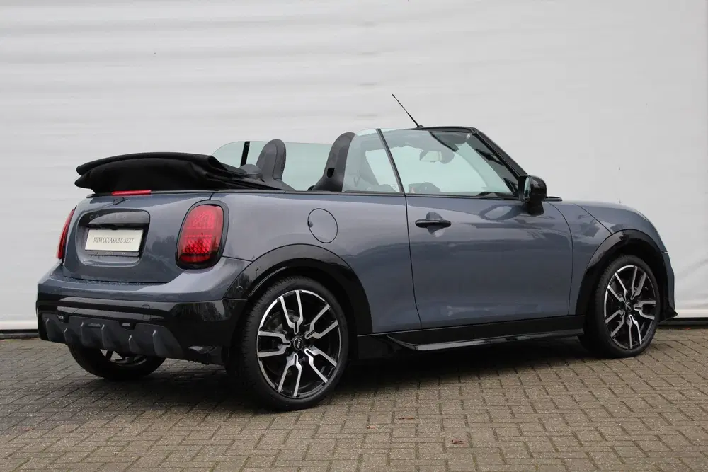 Mini Cabrio Cooper C Automaat uit 2025, foto 6