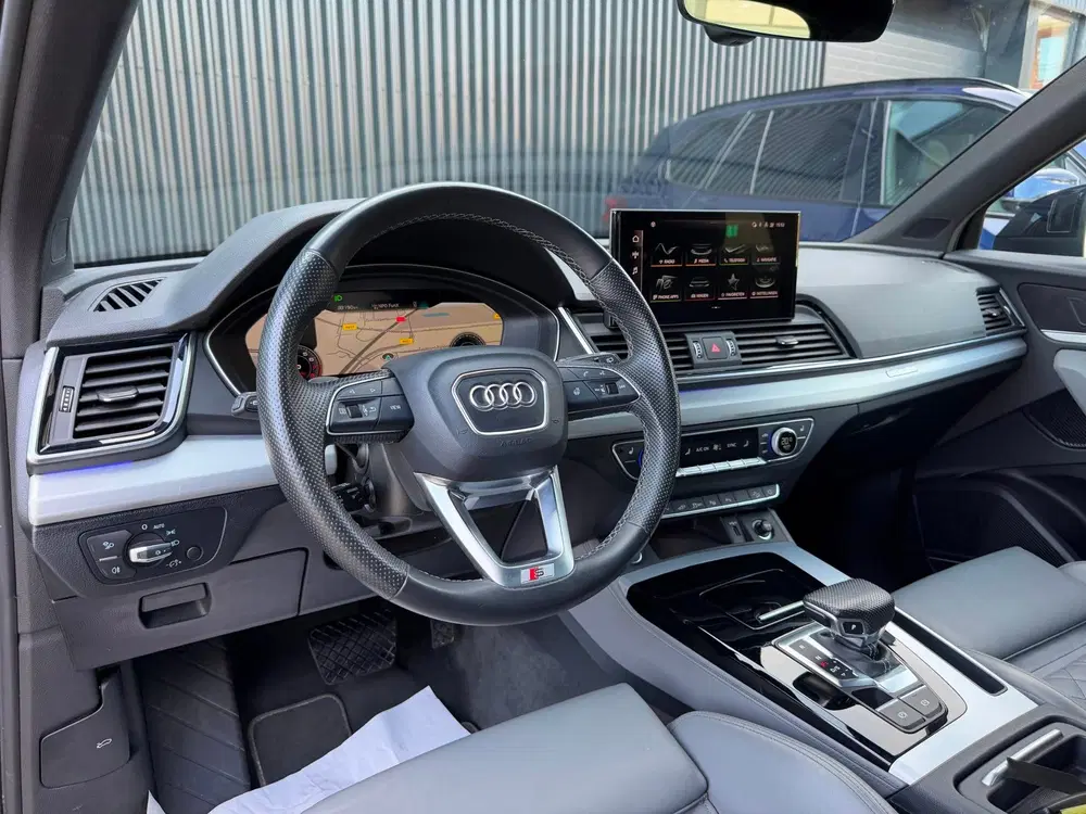 Audi Q5 55 TFSI e quattro Competition Black Optic uit 2023, foto 15