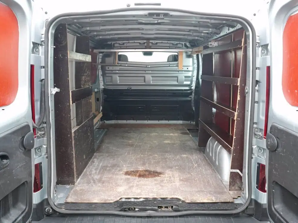 Renault Trafic 2.0 dCi T30 L2H1 Comfort uit 2023, foto 15