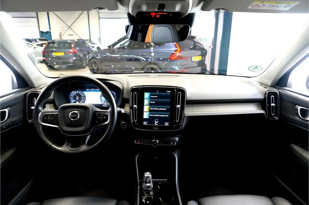 Volvo XC40 1.5 T4 Recharge 155kW uit 2021, foto 2