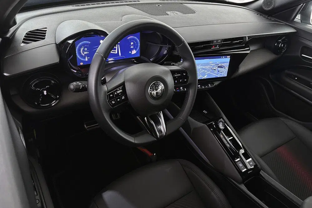 Alfa Romeo Junior 1.2 Turbo Hybrid Ibrida Speciale Pack Tech uit 2025, foto 5
