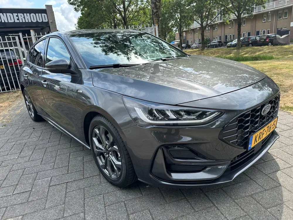 Ford Focus 1.0 EcoB. Hybrid ST Line Carplay uit 2025, foto 3