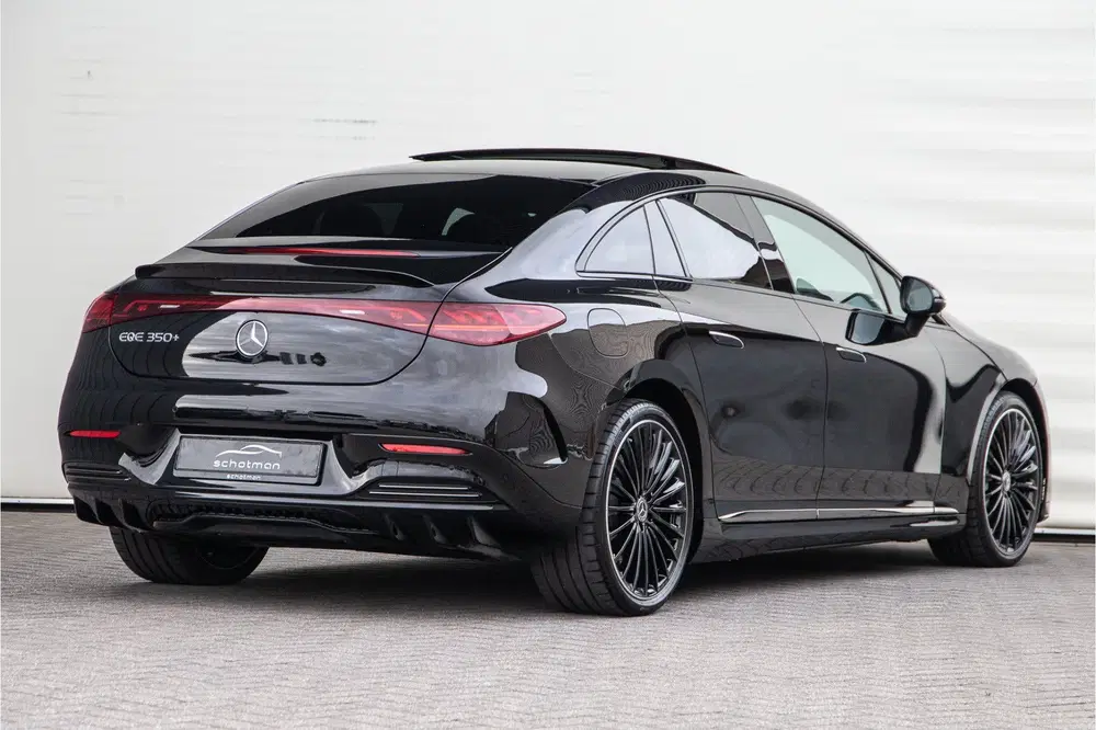 Mercedes-Benz EQE 350+ AMG Premium uit 2025, foto 2