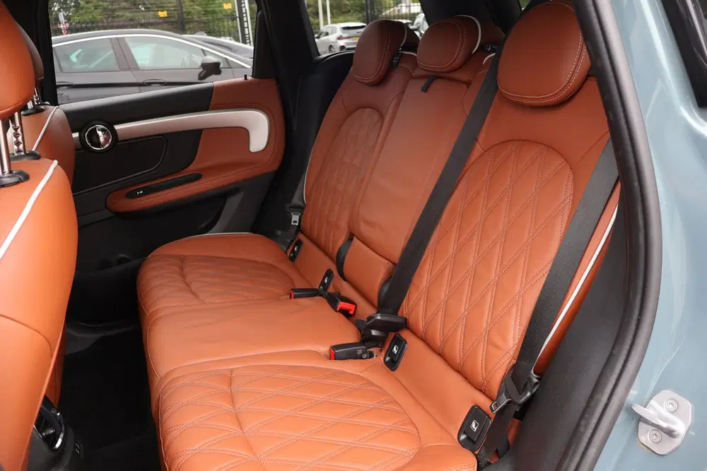 Mini Countryman Cooper SE ALL4 JCW Automaat uit 2021, foto 6