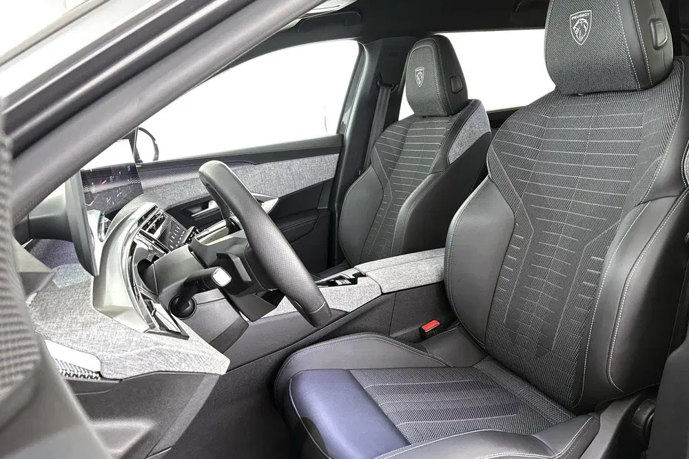 Peugeot 5008 1.2 Hybrid 145 GT 7p 360 Camera Keyless St uit 2025, foto 6