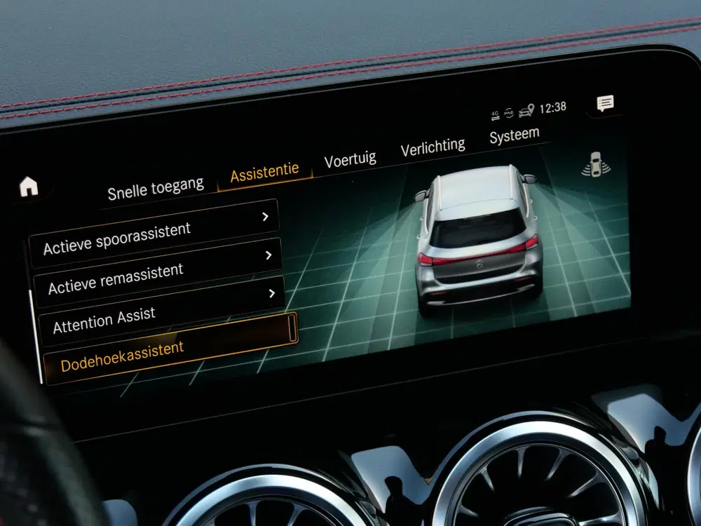 Mercedes-Benz EQA 67kWh AMG uit 2021, foto 15