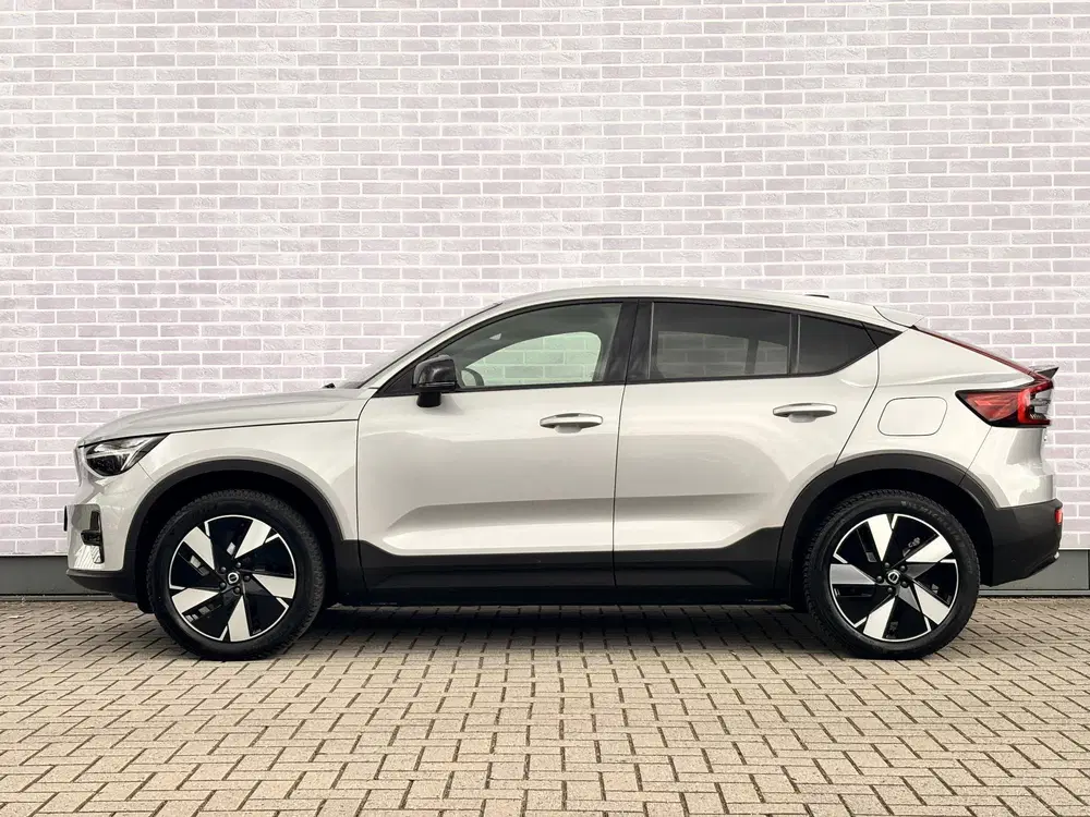 Volvo C40 Single Motor Extended Range Plus 82 kWh uit 2023, foto 2