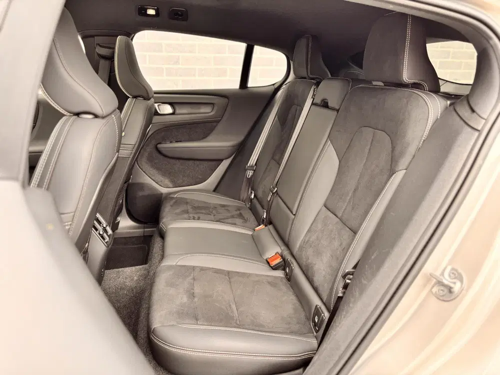 Volvo C40 Single Motor Extended Range Plus 82 kWh uit 2023, foto 8