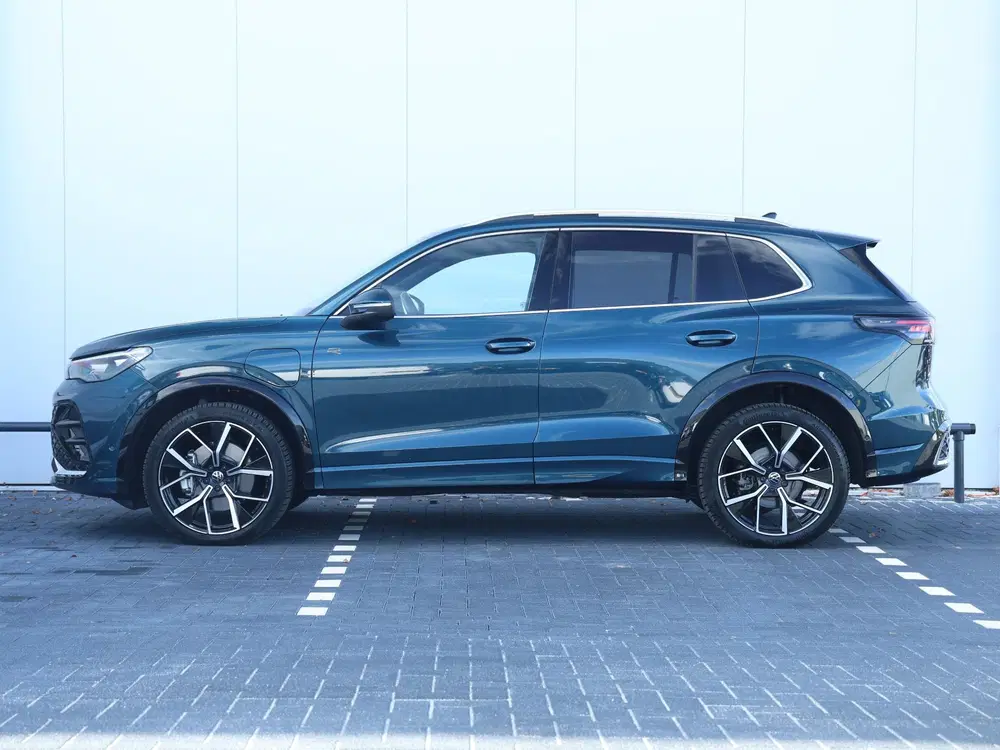 Volkswagen Tiguan 1.5 eHybrid R-Line Edition 204PK DSG uit 2025, foto 11