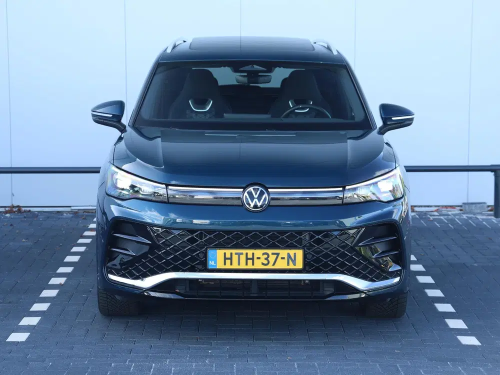 Volkswagen Tiguan 1.5 eHybrid R-Line Edition 204PK DSG uit 2025, foto 4