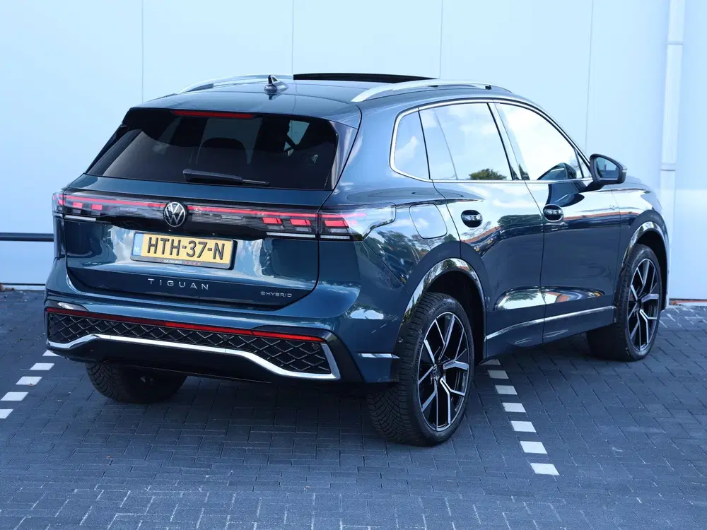 Volkswagen Tiguan 1.5 eHybrid R-Line Edition 204PK DSG uit 2025, foto 5