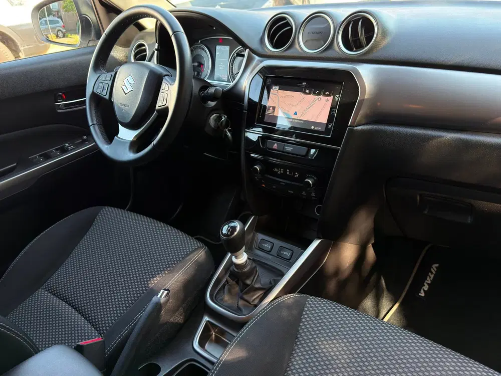 Suzuki Vitara 1.4 Boosterjet Select Smart Hybrid uit 2021, foto 9