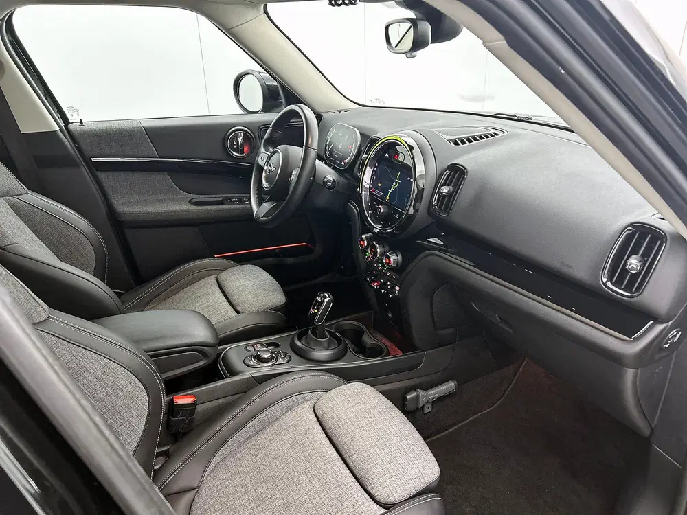 Mini Countryman 1.5 136PK Automaat Cooper Classic uit 2023, foto 2