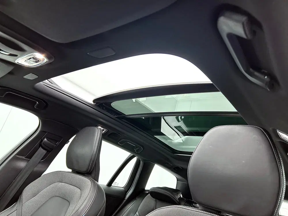 Volvo V60 T8 Hybride AWD R-Design SOH 94% uit 2021, foto 13