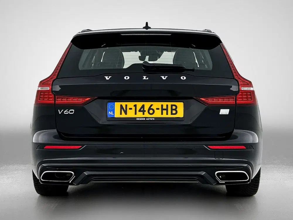 Volvo V60 T8 Hybride AWD R-Design SOH 94% uit 2021, foto 4