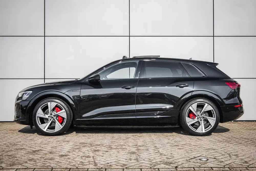 Audi Q8 e-tron 55 408pk quattro S Edition 115 kWh uit 2023, foto 13