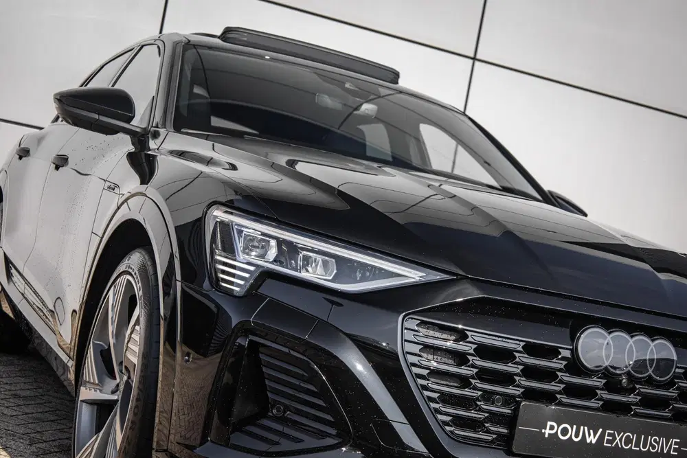 Audi Q8 e-tron 55 408pk quattro S Edition 115 kWh uit 2023, foto 9