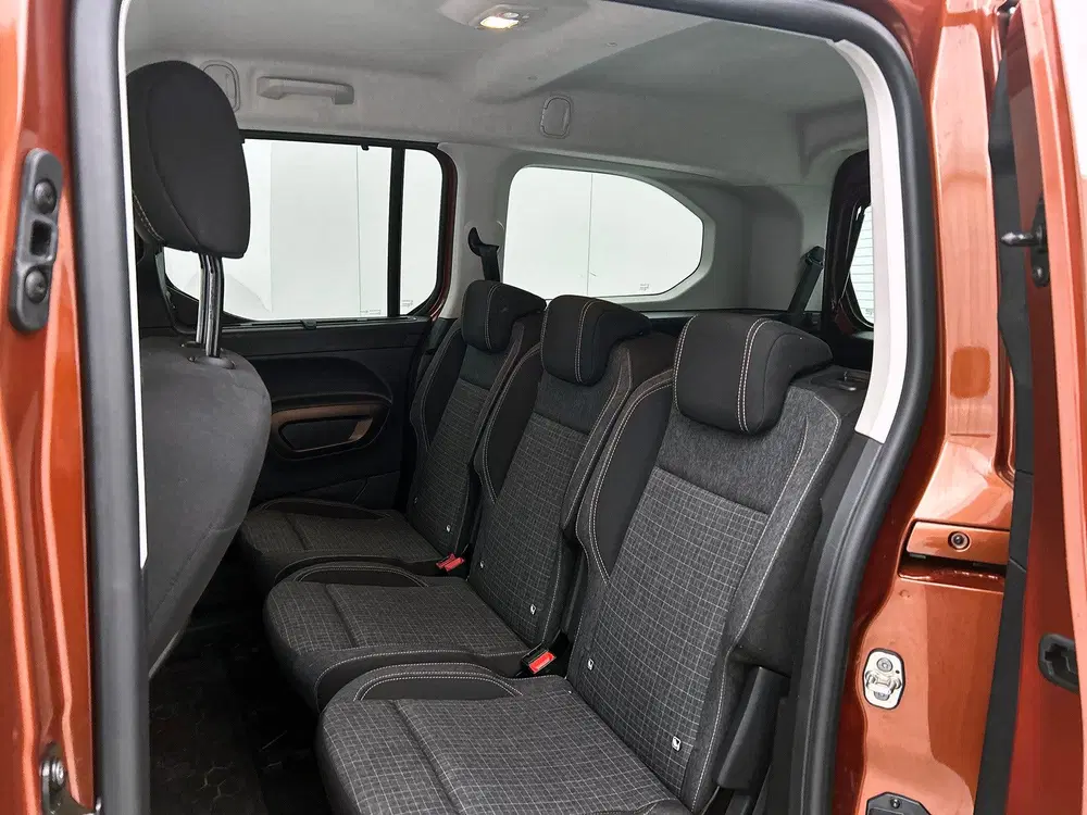 Peugeot Rifter 1.2 131PK Automaat GT 7pers. * Distribut uit 2021, foto 4