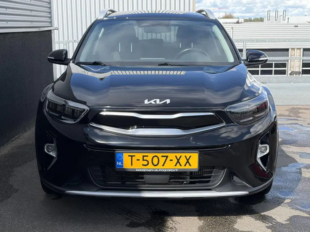 Kia Stonic 1.0 T-GDi MHEV DynamicPlusLine Navigatie uit 2023, foto 3