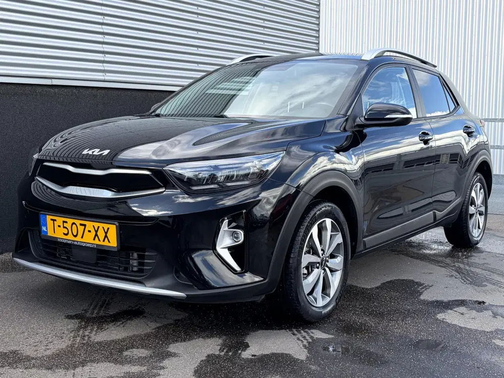 Kia Stonic 1.0 T-GDi MHEV DynamicPlusLine Navigatie uit 2023, foto 4