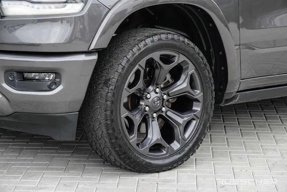 Dodge RAM 5.7 Hemi V8 401Pk 4x4 Crew Cab uit 2019, foto 8